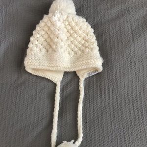 Dakine beanie with poms